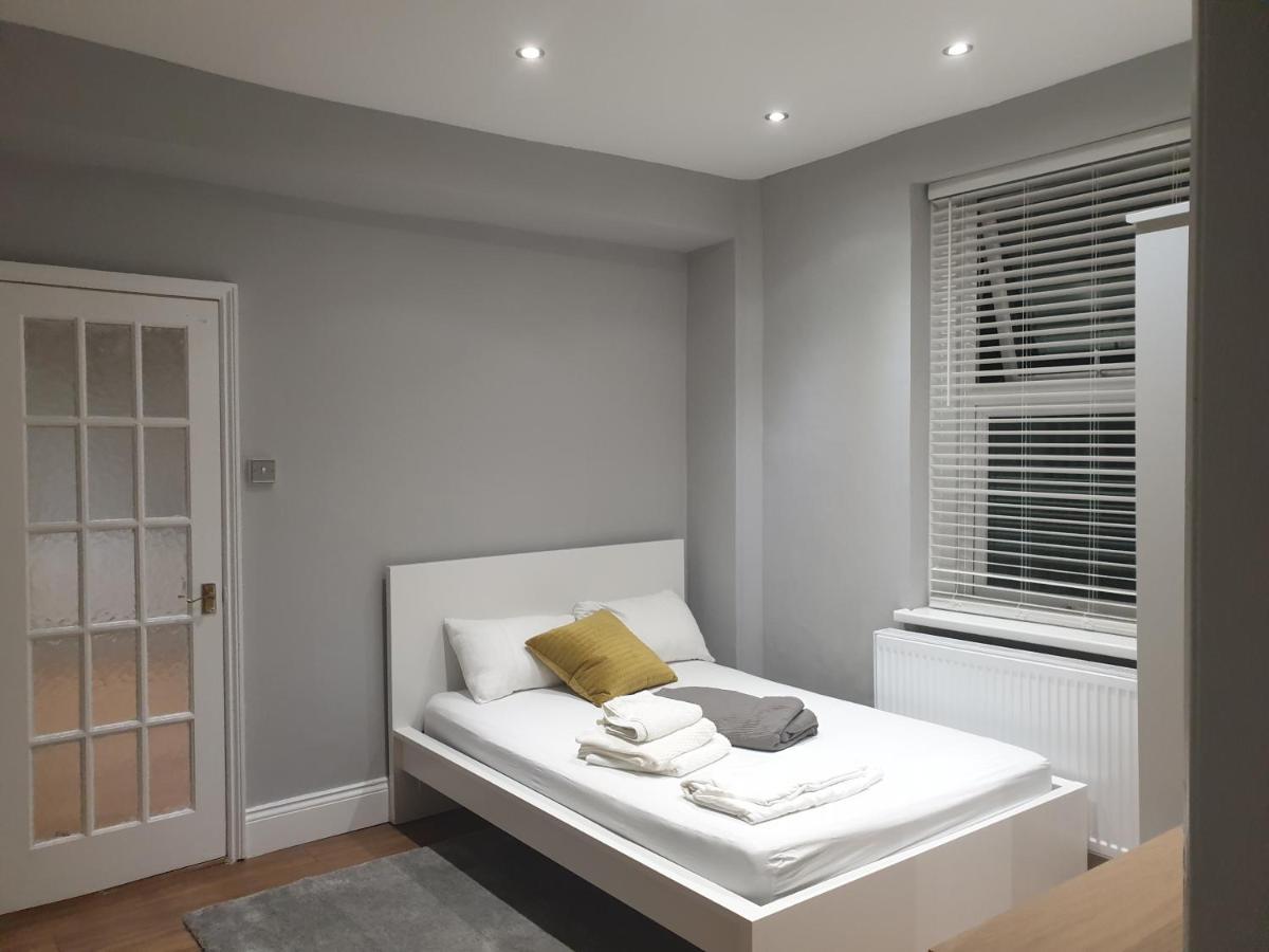 Lovely 1 Bedroom Flat High Barnet 3 Mins Away Eksteriør billede